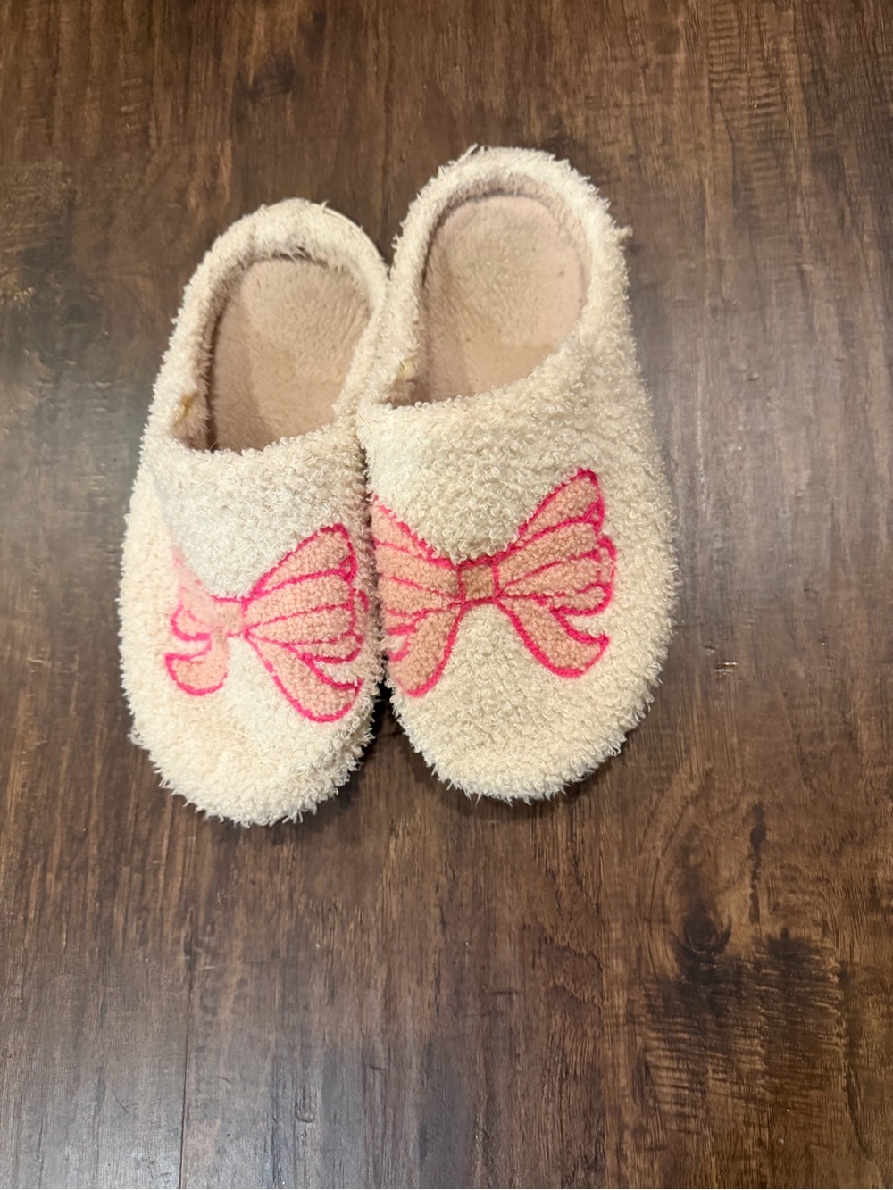 Cozy Cream Bow Slippers with Pink Embroidery